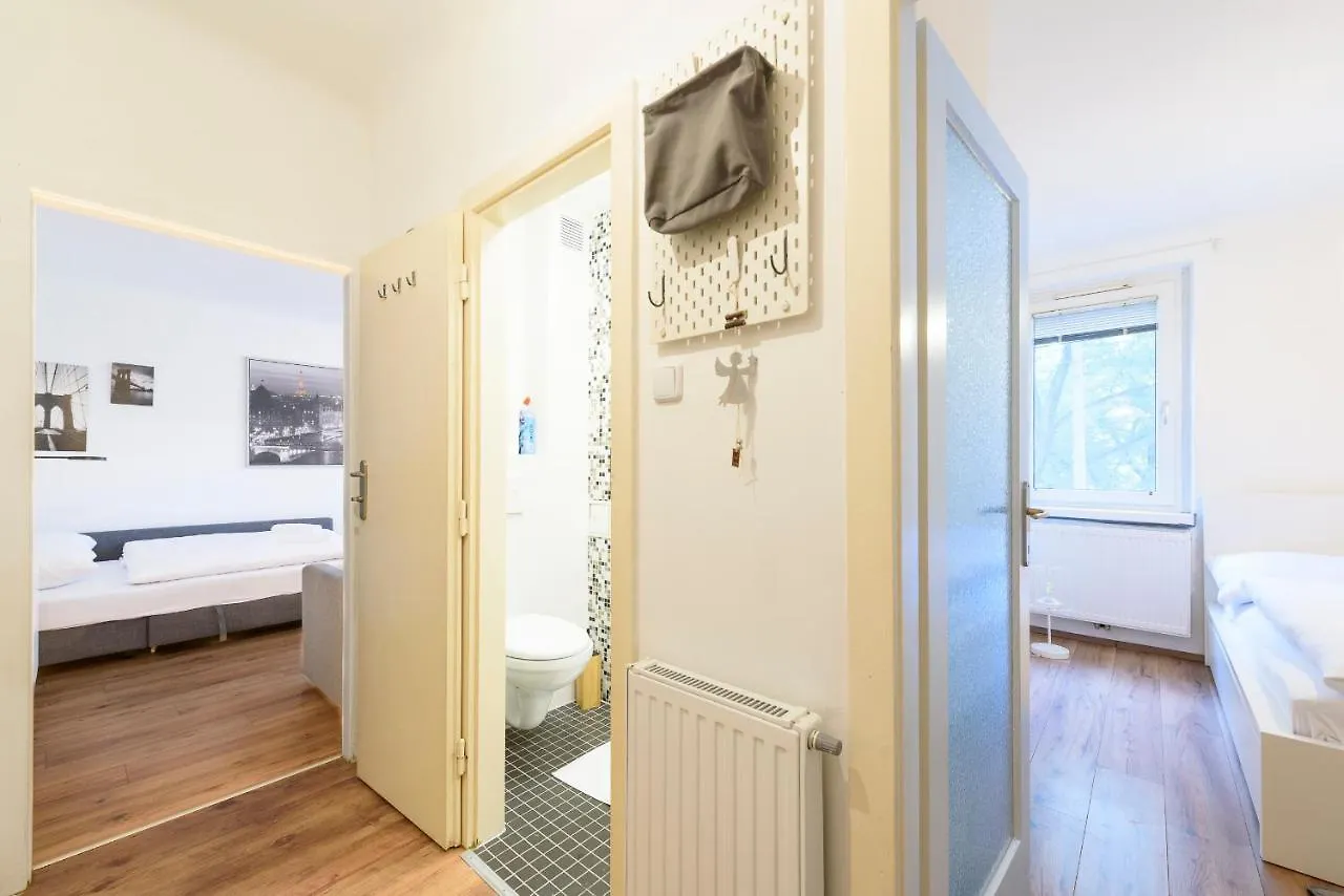 Vienna Lights Apartments - Apartment Park View 0*,  Austria